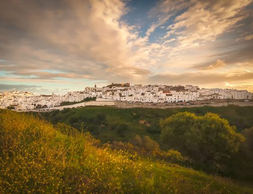 Entdecken Sie die Aussichtspunkte von Vejer: Fenster zum Paradies.